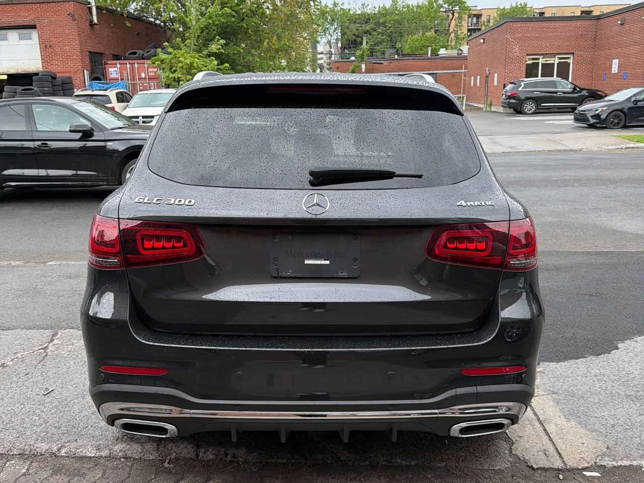 Mercedes-Benz GLC 300 ПОДГРЕВИ * CARFAX * ОПЦИЯ ЗА ФИНАНСИРАНЕ, снимка 4 - Автомобили и джипове - 55305924