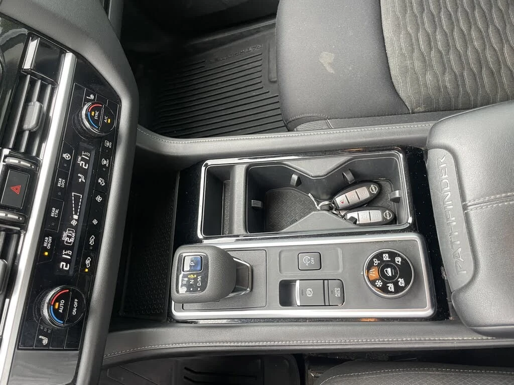 Nissan Pathfinder S* 4WD* DISTRONIC* ПОДГРЕВ* КАМЕРА* М.ТОЧКА* , снимка 16 - Автомобили и джипове - 55433195