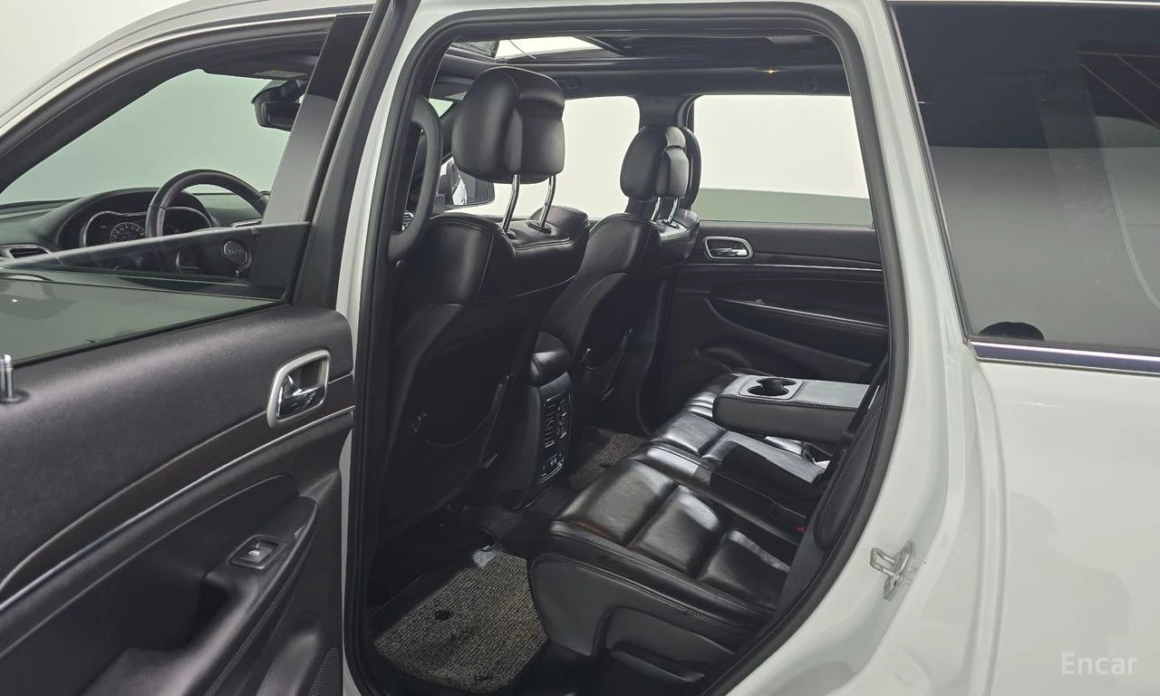 Jeep Grand cherokee 3.6* V6* 8ZF* ОБДУХВАНЕ* МЪРТВА* ТОЧКА* КАМЕРА* КЕ, снимка 15 - Автомобили и джипове - 55736543
