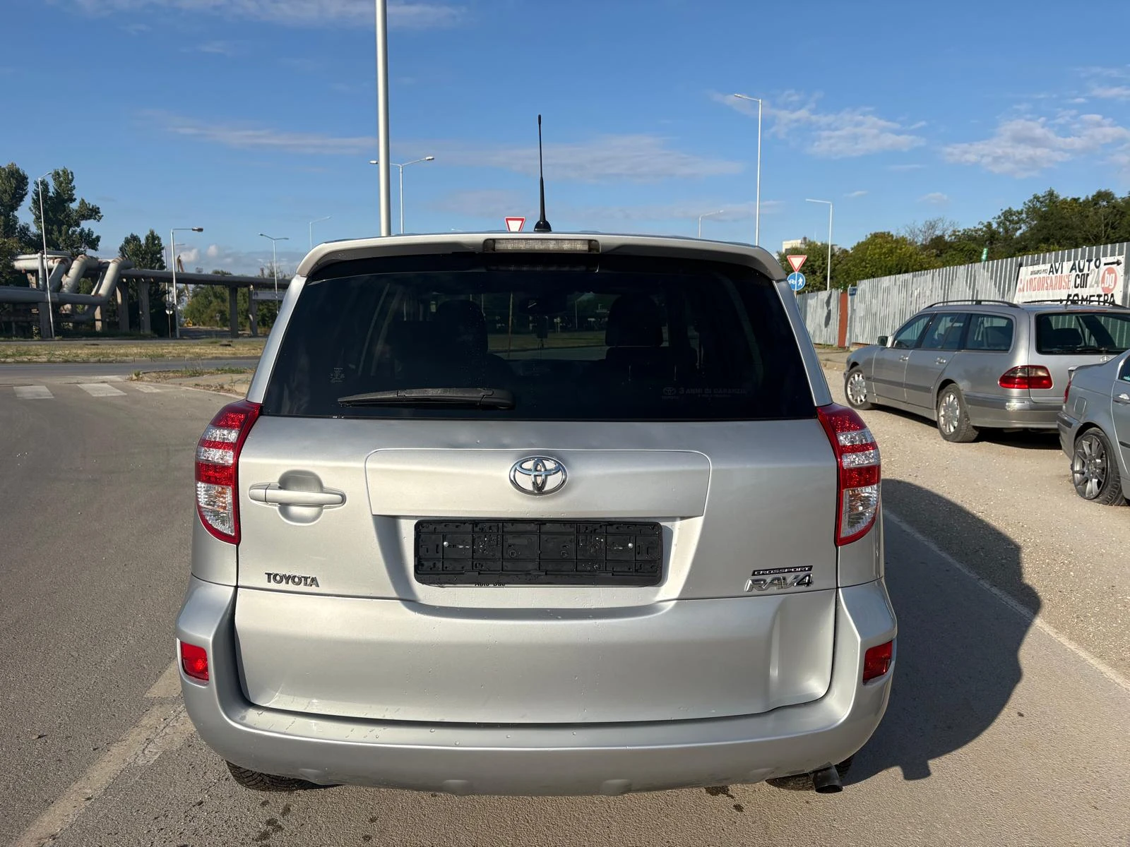 Toyota Rav4 2.2 D4D, снимка 6 - Автомобили и джипове - 56062068