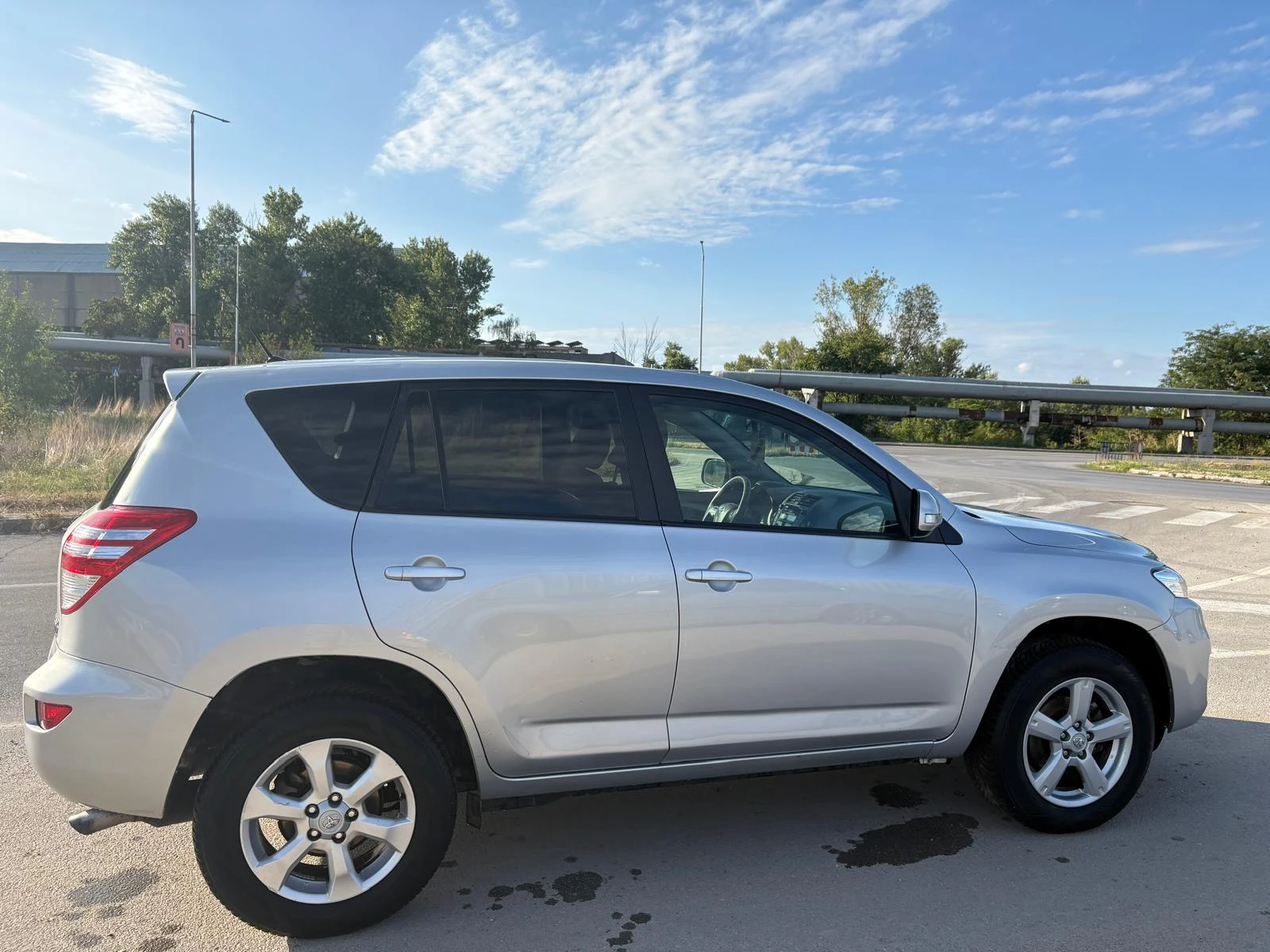 Toyota Rav4 2.2 D4D, снимка 10 - Автомобили и джипове - 56062068