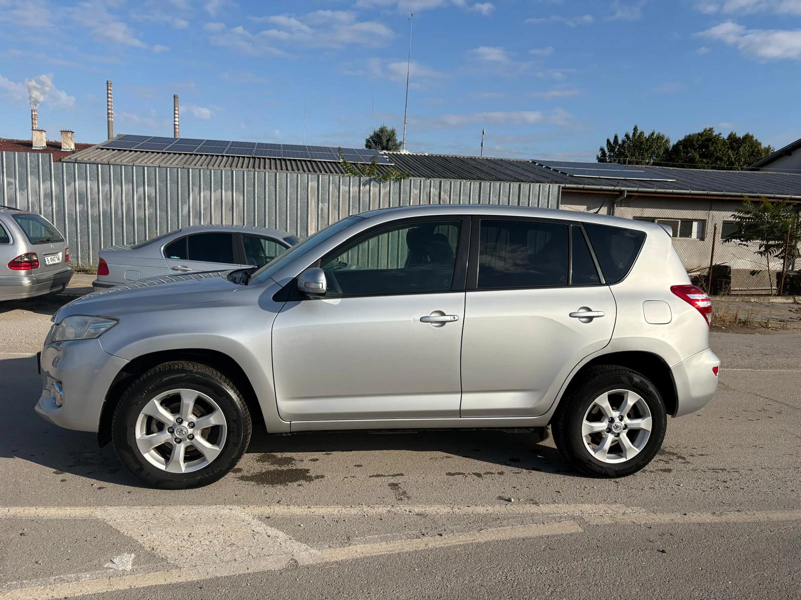 Toyota Rav4 2.2 D4D, снимка 9 - Автомобили и джипове - 56062068