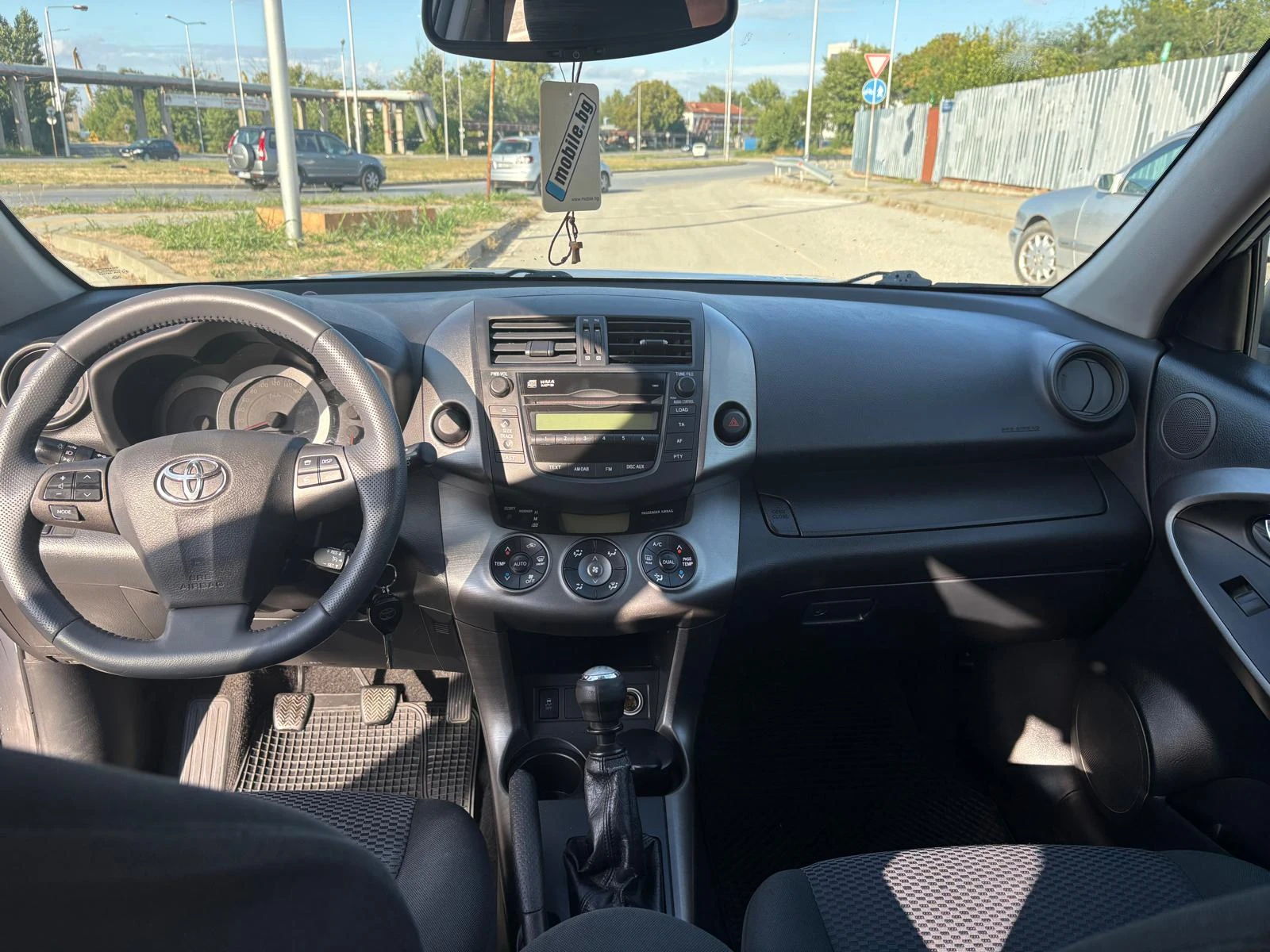 Toyota Rav4 2.2 D4D, снимка 3 - Автомобили и джипове - 56062068