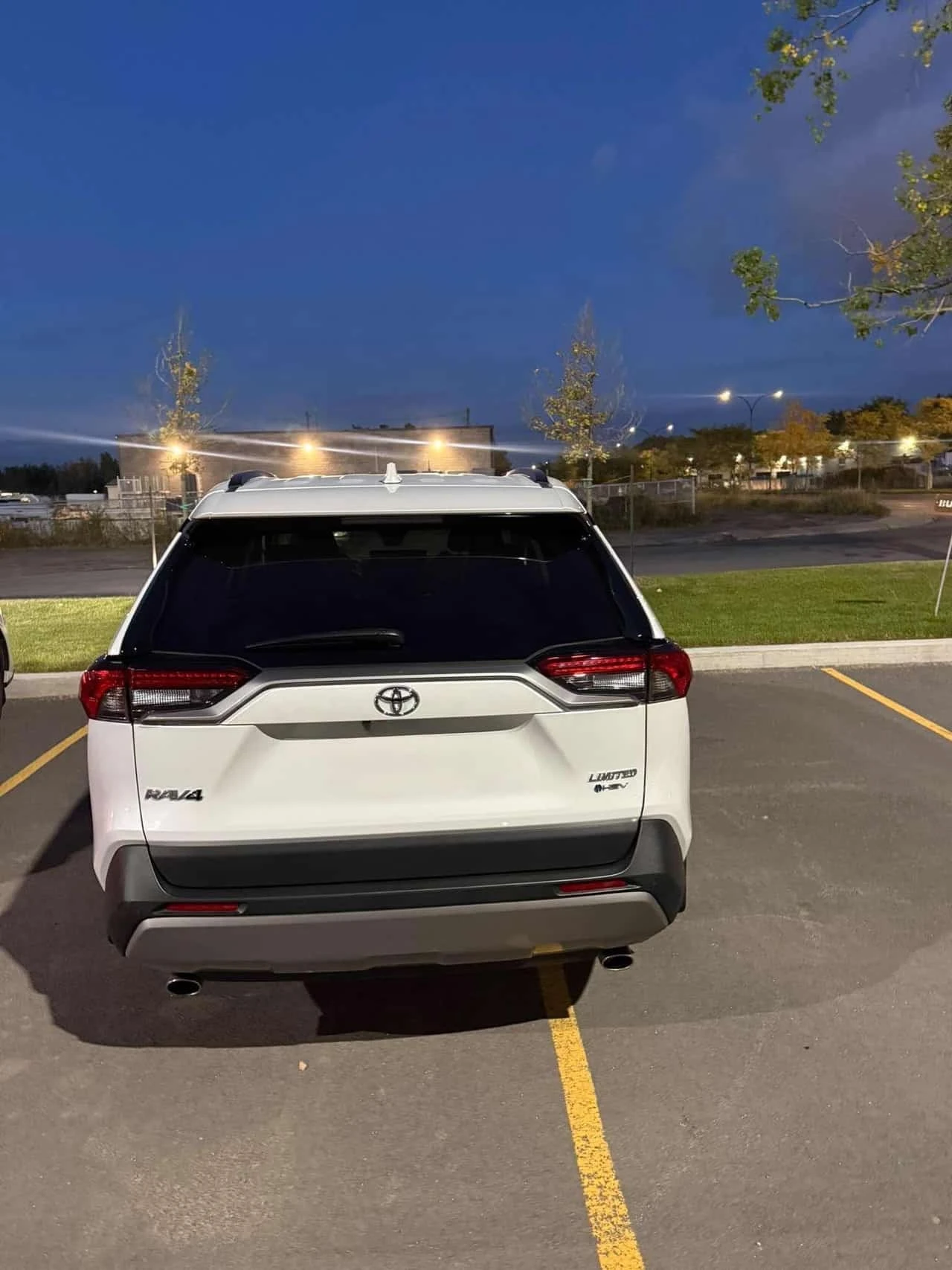 Toyota Rav4 * Hybrid Limited * CARFAX * ��� ������������ ����� | Mobile.bg � ����������� 11
