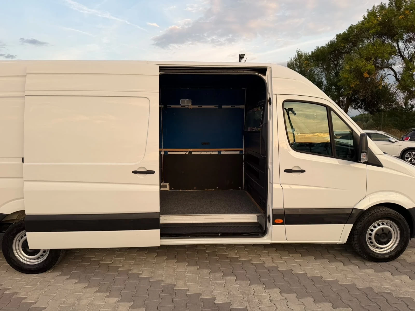 Mercedes-Benz Sprinter 313 CDI MAXI  167700 km, снимка 9 - Бусове и автобуси - 56143996