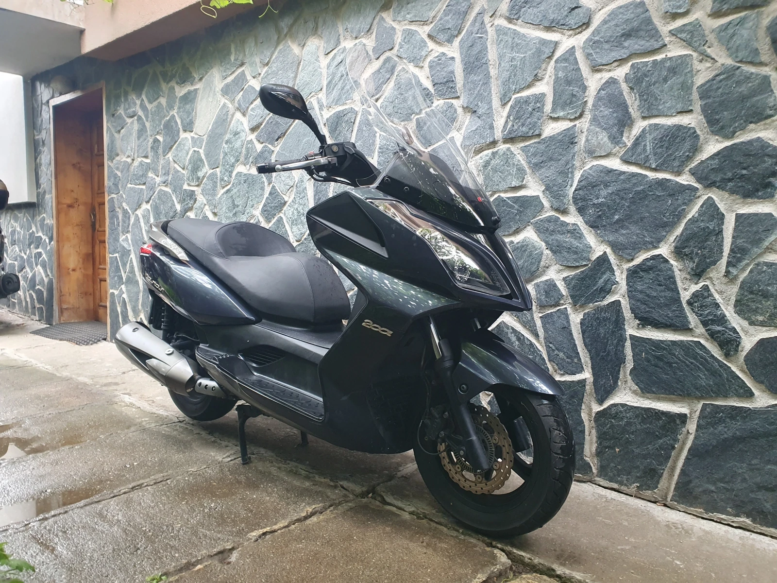 Kymco Downtown 200i и 300i - изображение 7