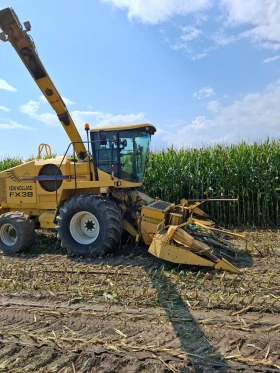 Обява за продажба на Комбайн New Holland ФХ38 ~84 000 лв. - изображение 1