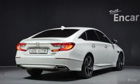 Honda Accord * 2.0TURBO* КОЖА* ПОДГРЕВ* ШИБИДАХ* HEAD-UP* КАМЕР, снимка 2