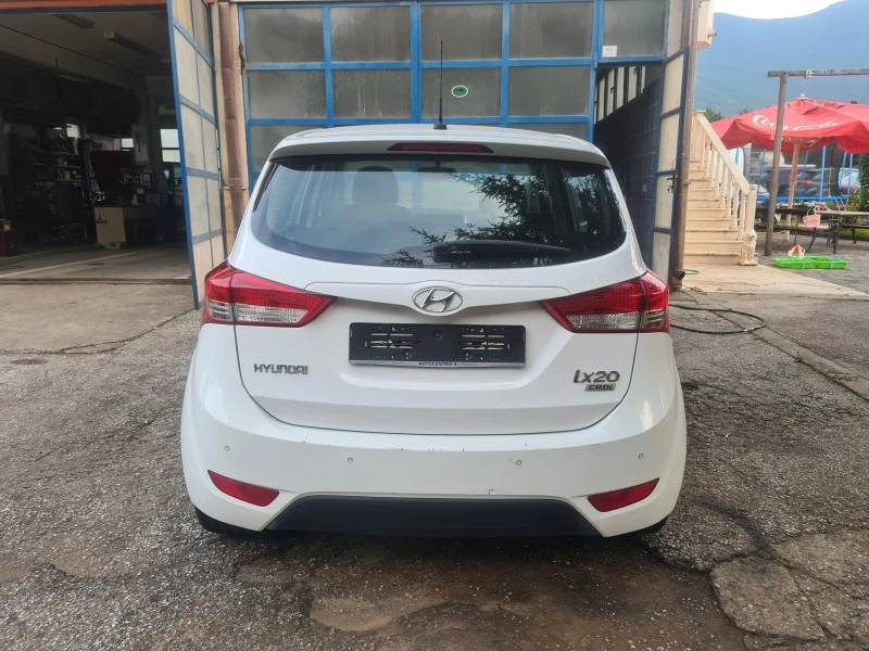 Hyundai Ix20 1.6CRDI, снимка 4 - Автомобили и джипове - 41645916