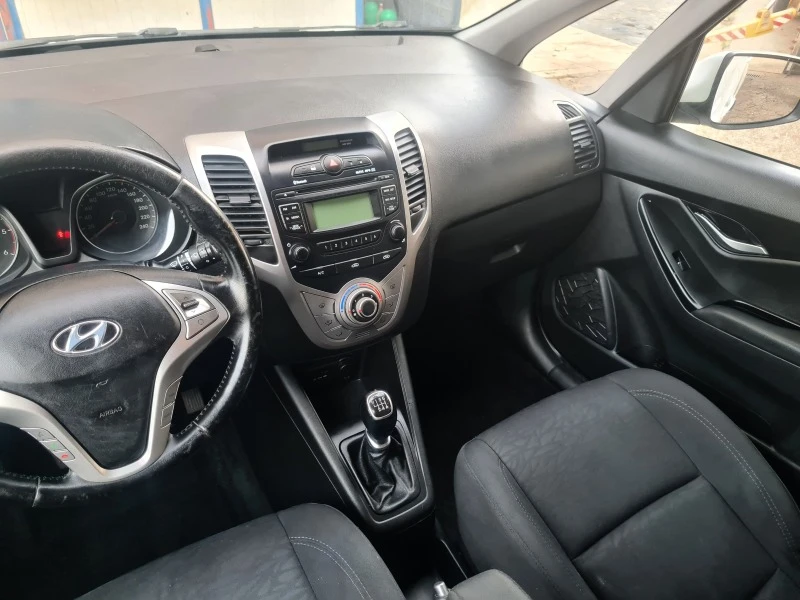 Hyundai Ix20 1.6CRDI, снимка 9 - Автомобили и джипове - 41645916