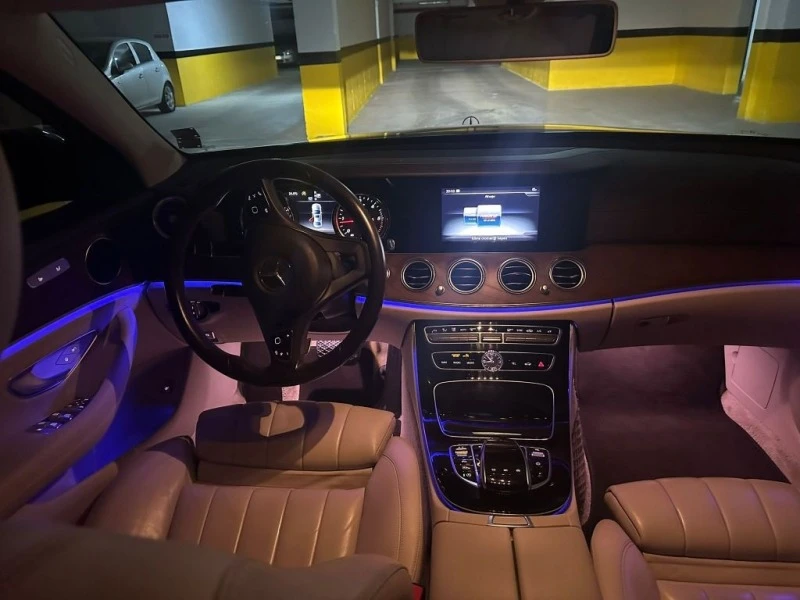 Mercedes-Benz E 220, снимка 8 - Автомобили и джипове - 47656865