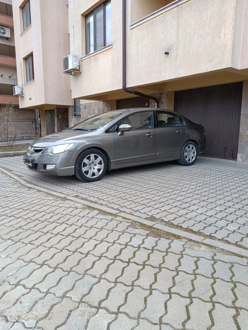 Honda Civic 1.8 140кс, снимка 1 - Автомобили и джипове - 47284590