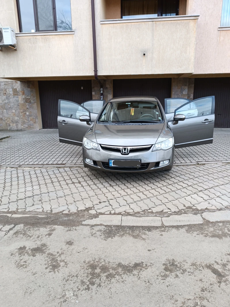 Honda Civic 1.8 140кс, снимка 5 - Автомобили и джипове - 47284590