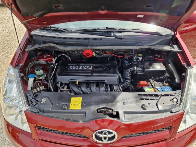 Toyota Corolla verso 1.6VVT-I, снимка 16 - Автомобили и джипове - 46039457
