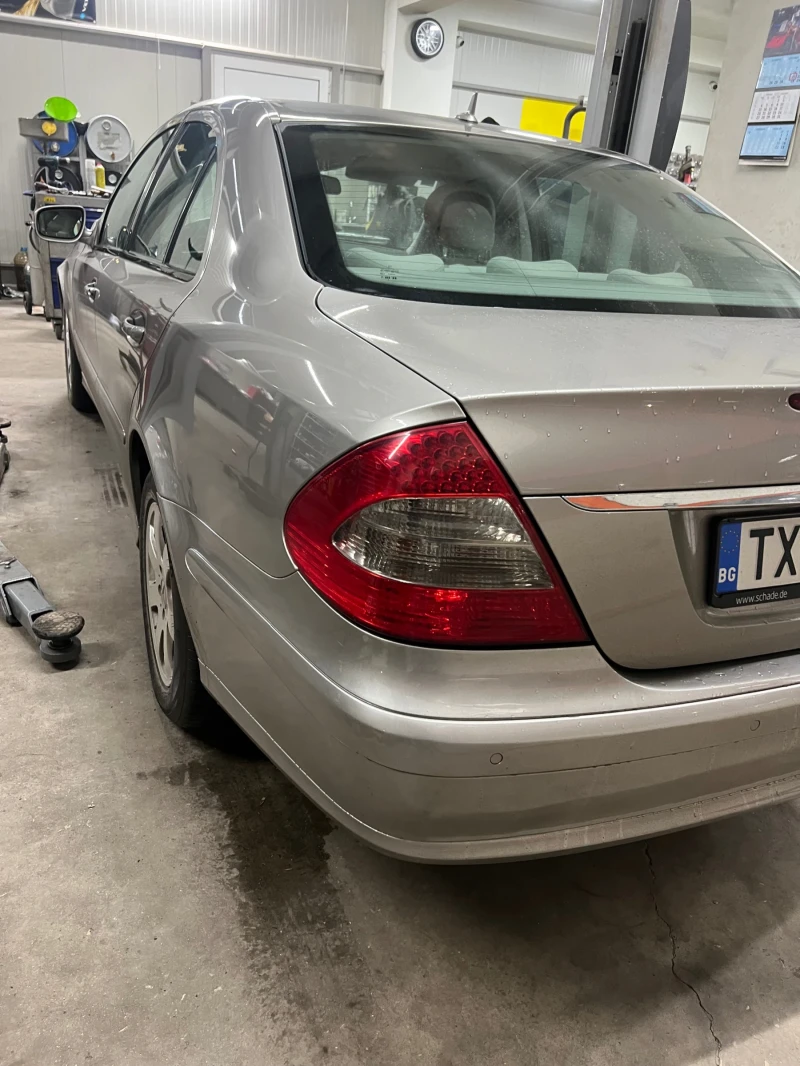 Mercedes-Benz E 320 E320 4matic, снимка 3 - Автомобили и джипове - 48445463