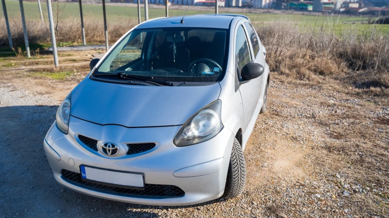 Toyota Aygo, снимка 2 - Автомобили и джипове - 48699559