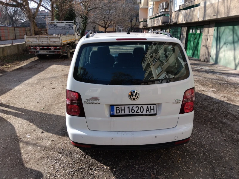 VW Touran 1.9tdi, снимка 6 - Автомобили и джипове - 48738119