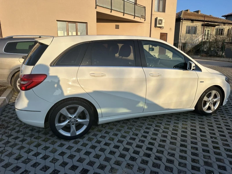 Mercedes-Benz B 180, снимка 9 - Автомобили и джипове - 49257382