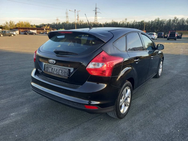 Ford Focus 1.6, снимка 6 - Автомобили и джипове - 52268067