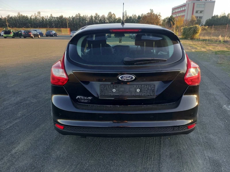 Ford Focus 1.6, снимка 5 - Автомобили и джипове - 52268067