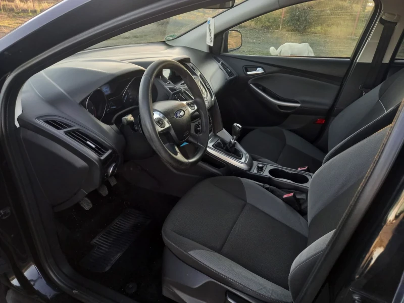 Ford Focus 1.6, снимка 7 - Автомобили и джипове - 52268067
