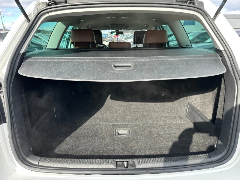 VW Passat 2.0 TDI DSG Highline BlueMotion, снимка 8 - Автомобили и джипове - 53075773