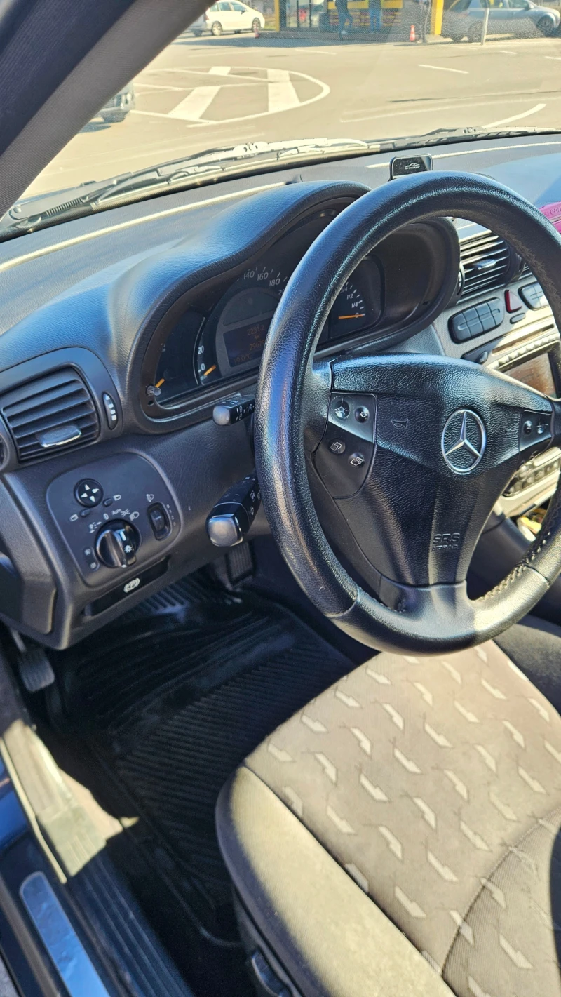 Mercedes-Benz C 220 2.2 CDI Sportcoupe, снимка 11 - Автомобили и джипове - 53259775