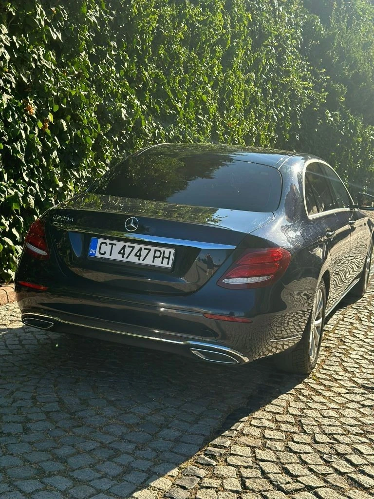 Mercedes-Benz E 220, снимка 6 - Автомобили и джипове - 47656865