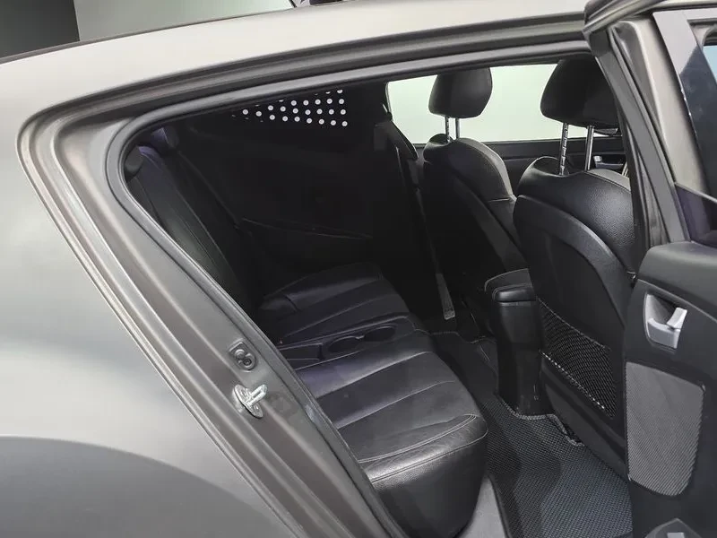 Hyundai Veloster  1.6 Turbo Despec, снимка 11 - Автомобили и джипове - 56068995