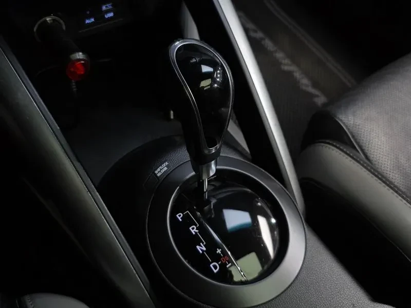Hyundai Veloster  1.6 Turbo Despec, снимка 9 - Автомобили и джипове - 56068995