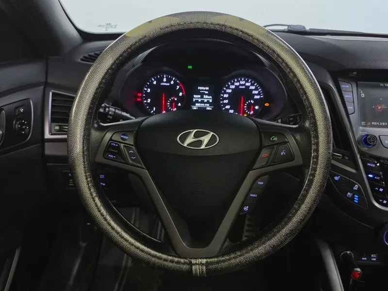 Hyundai Veloster  1.6 Turbo Despec, снимка 13 - Автомобили и джипове - 56068995