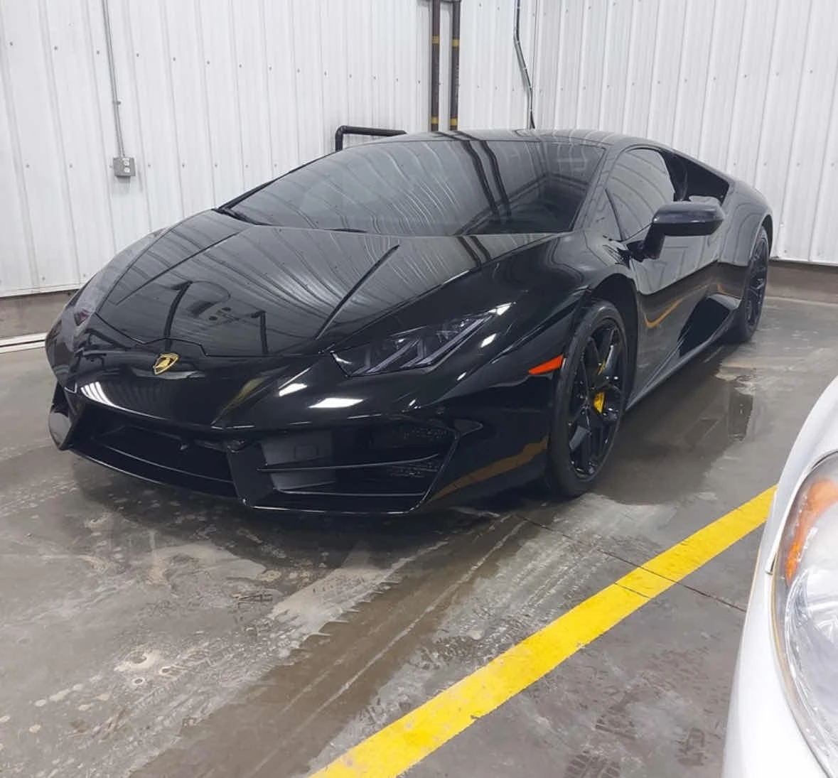 Lamborghini Huracan * * CARFAX * * АВТО КРЕДИТ * * , снимка 1