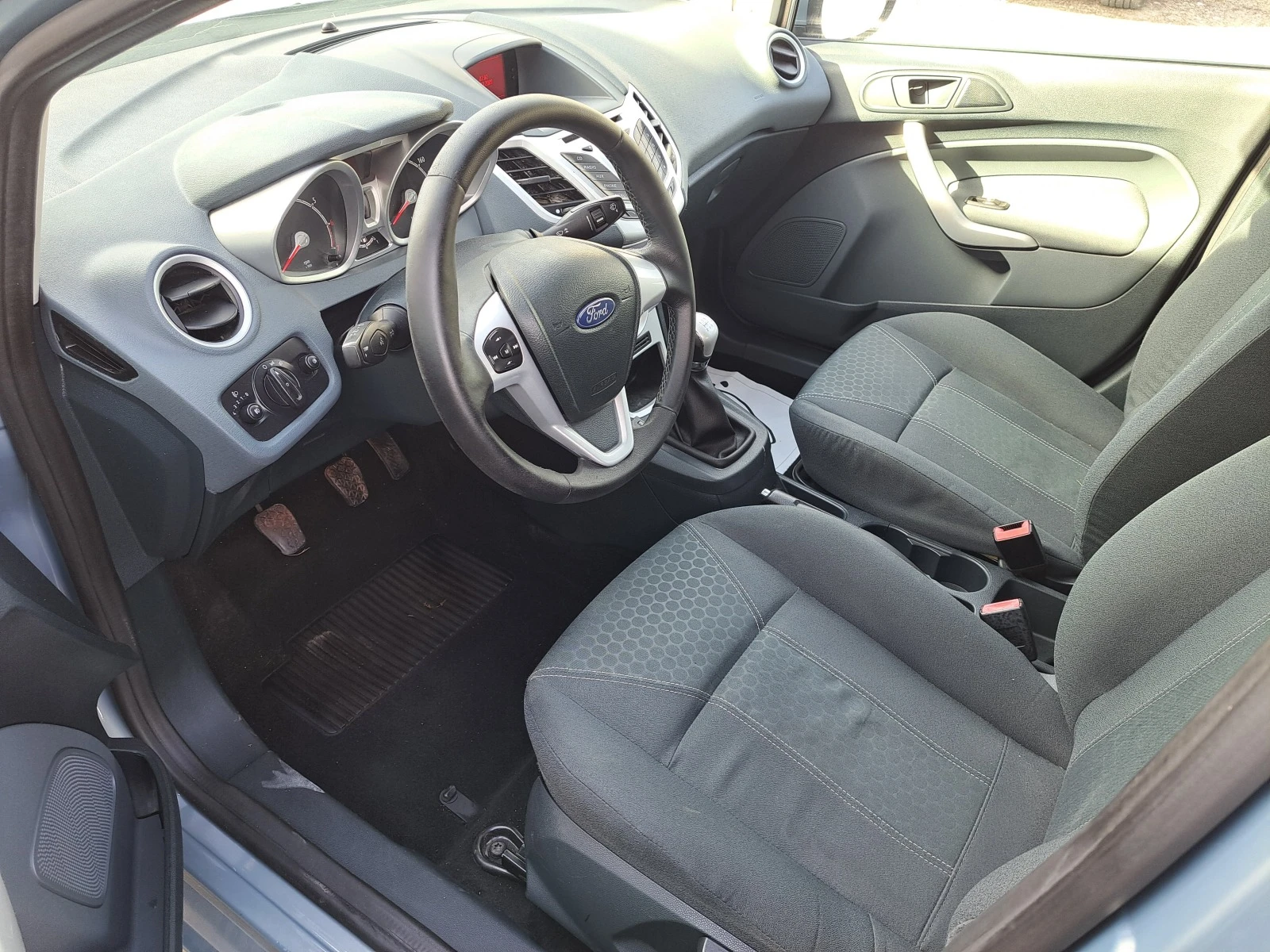 Ford Fiesta 1.2i  ГАЗОВА УРЕДБА  - изображение 7