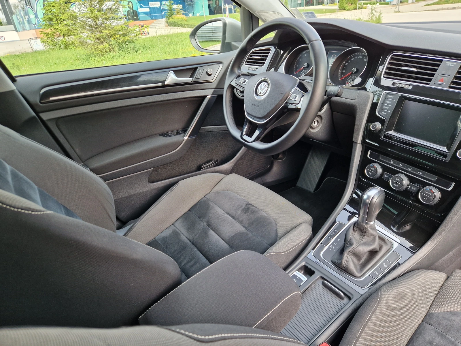 VW Golf 1.4TSI ACC PARK - изображение 6