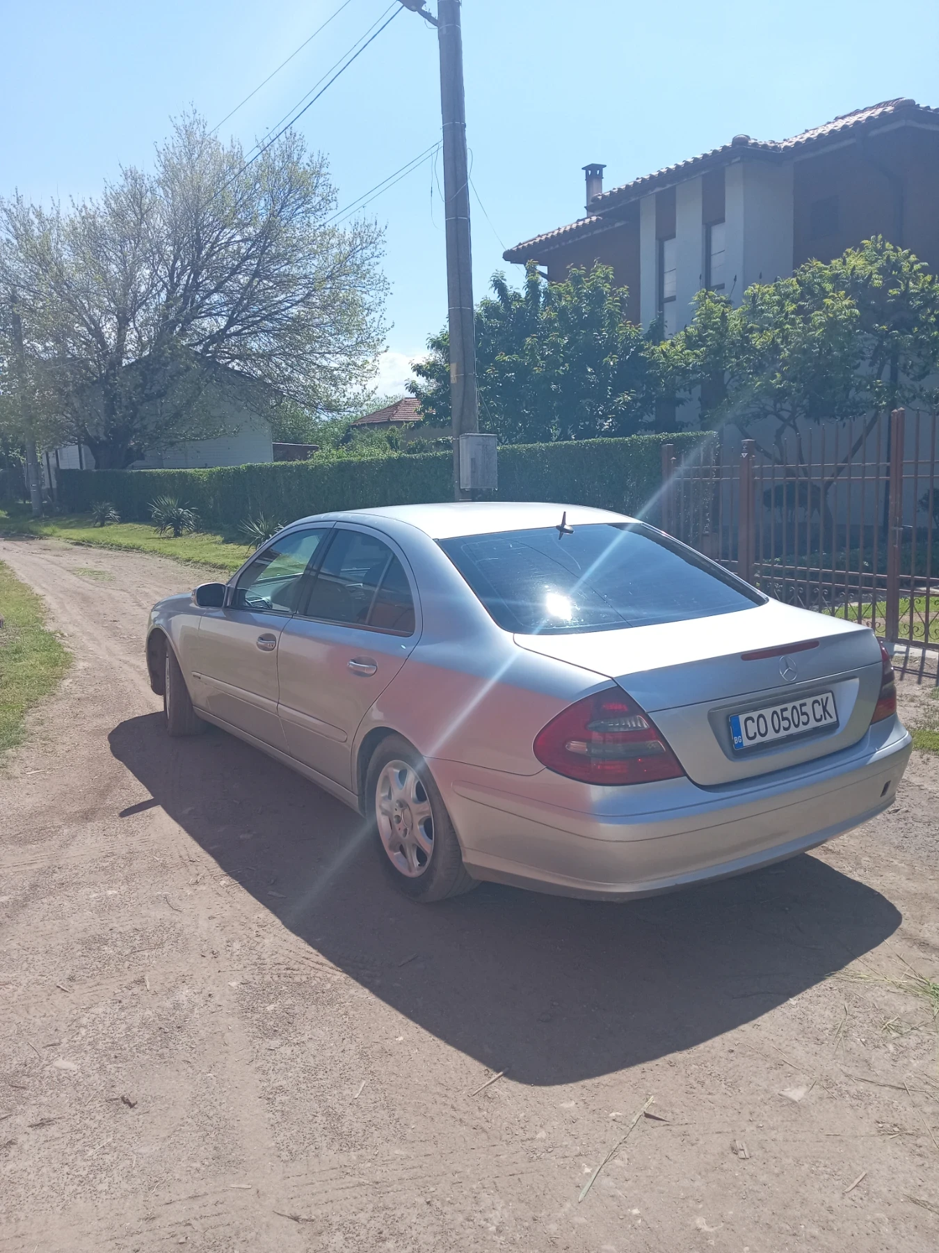 Mercedes-Benz E 220  - изображение 5