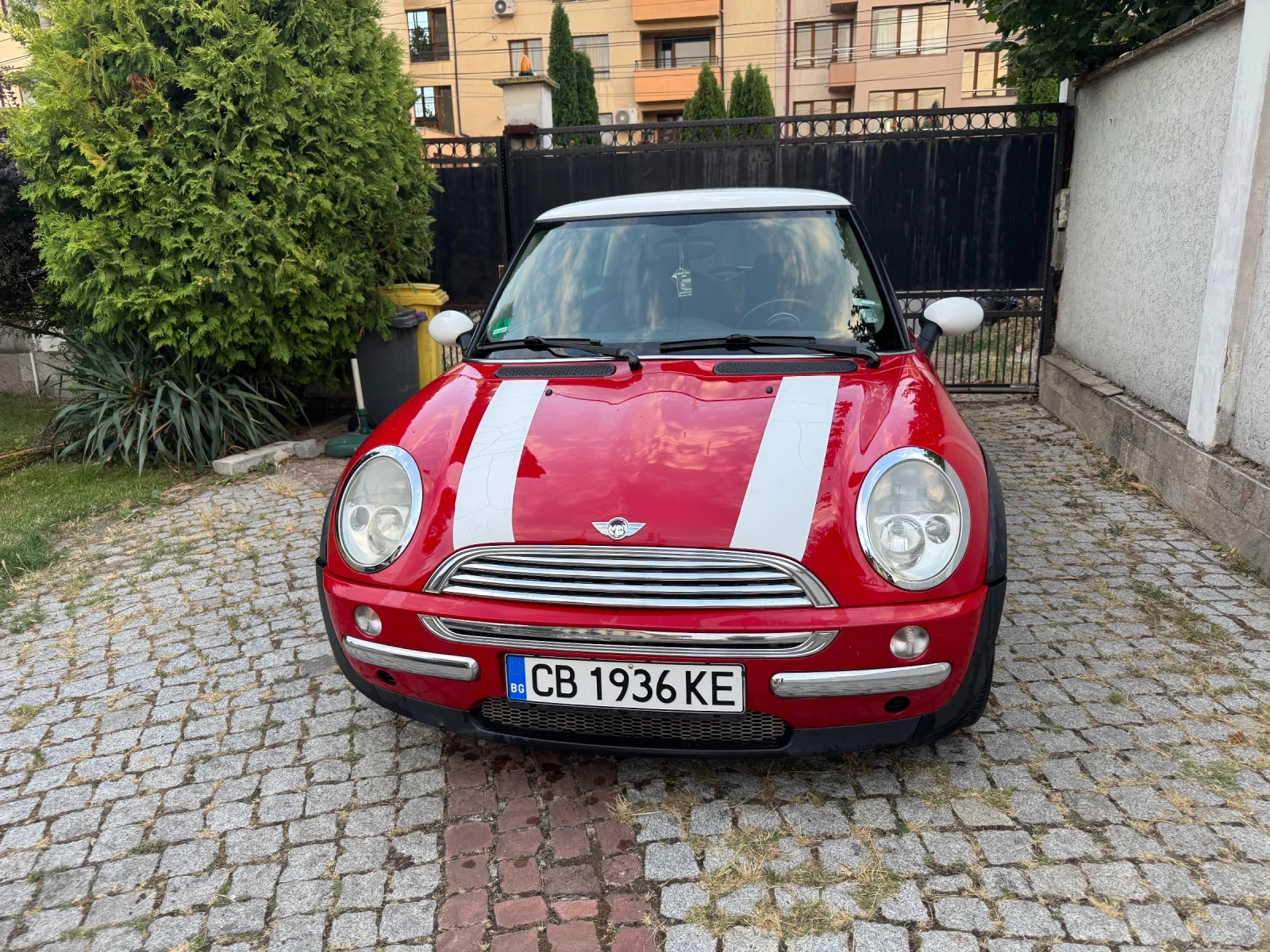 Mini Cooper 1.6i 116 к.с. - изображение 2