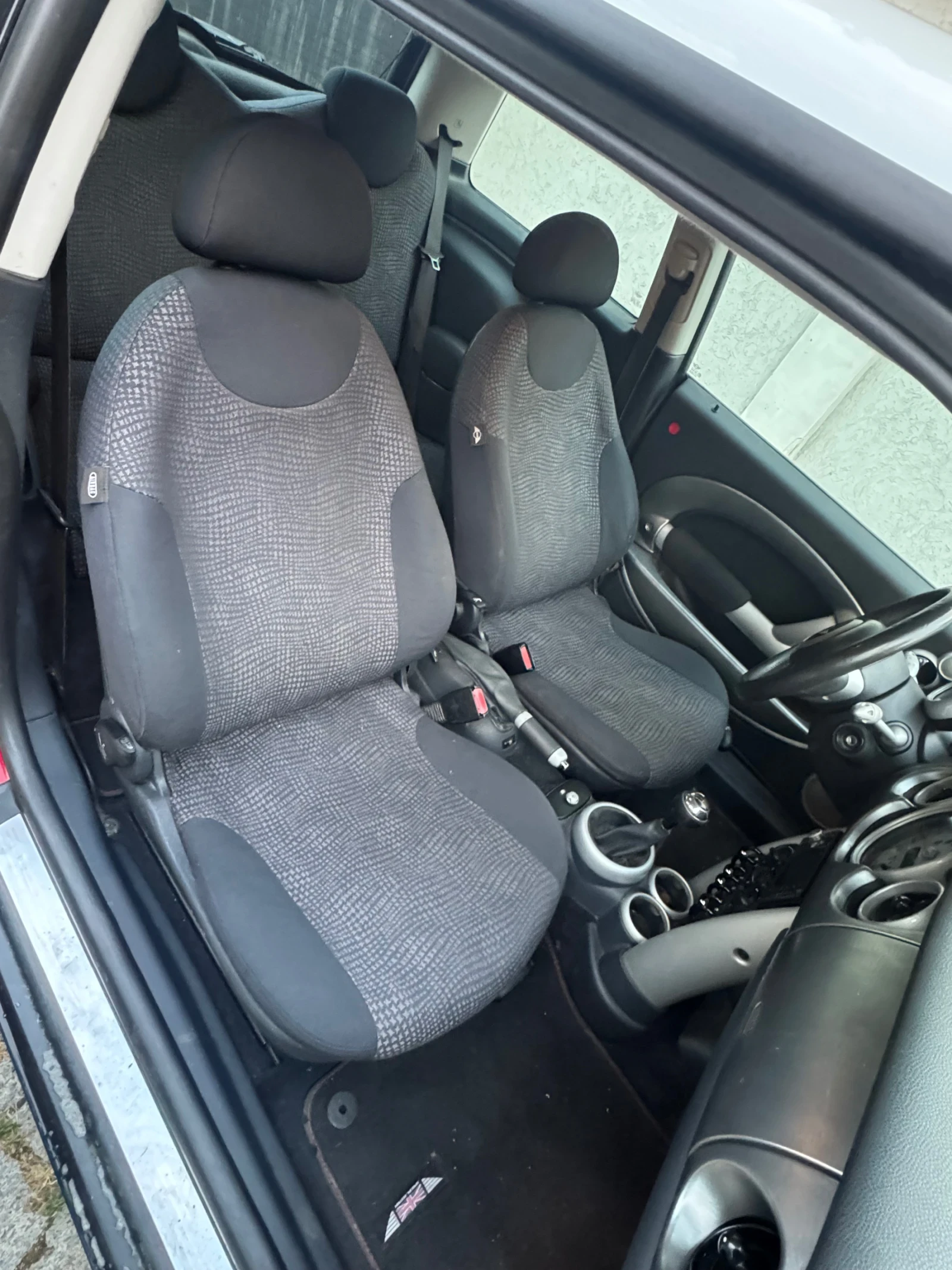 Mini Cooper 1.6i 116 к.с. - изображение 9