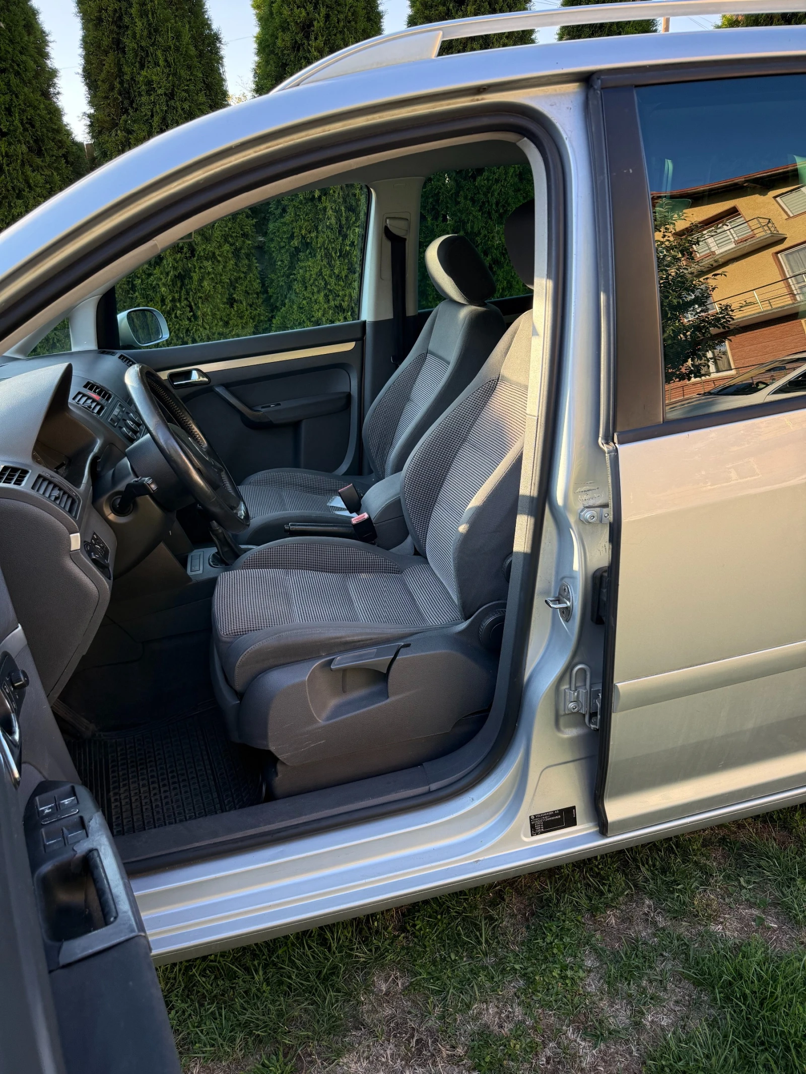 VW Touran  - изображение 2