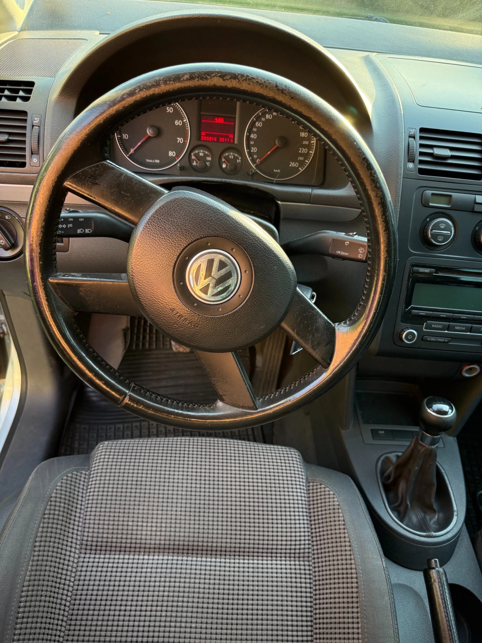VW Touran  - изображение 7