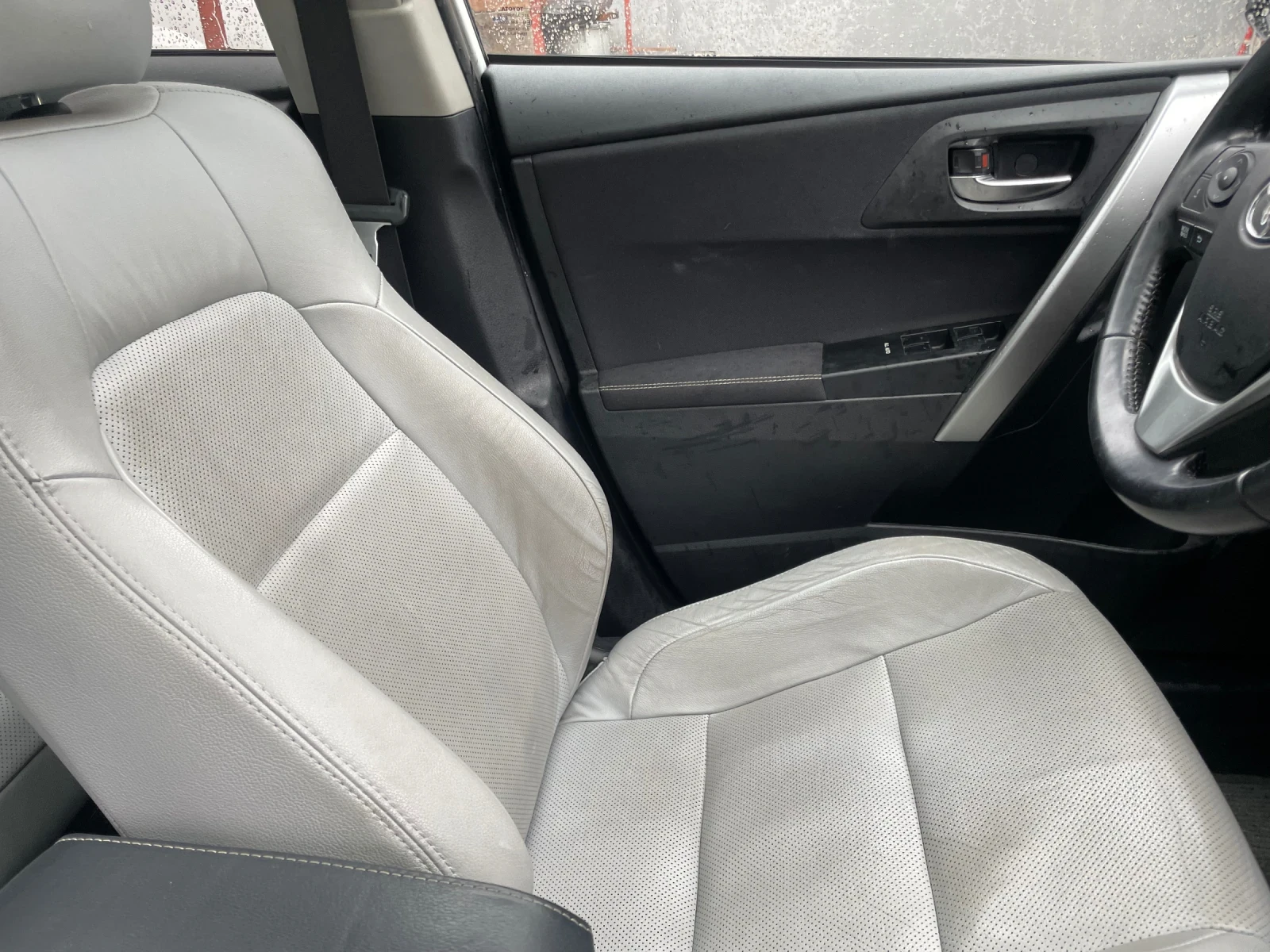 Toyota Auris HYBRID | Mobile.bg � ����������� 12