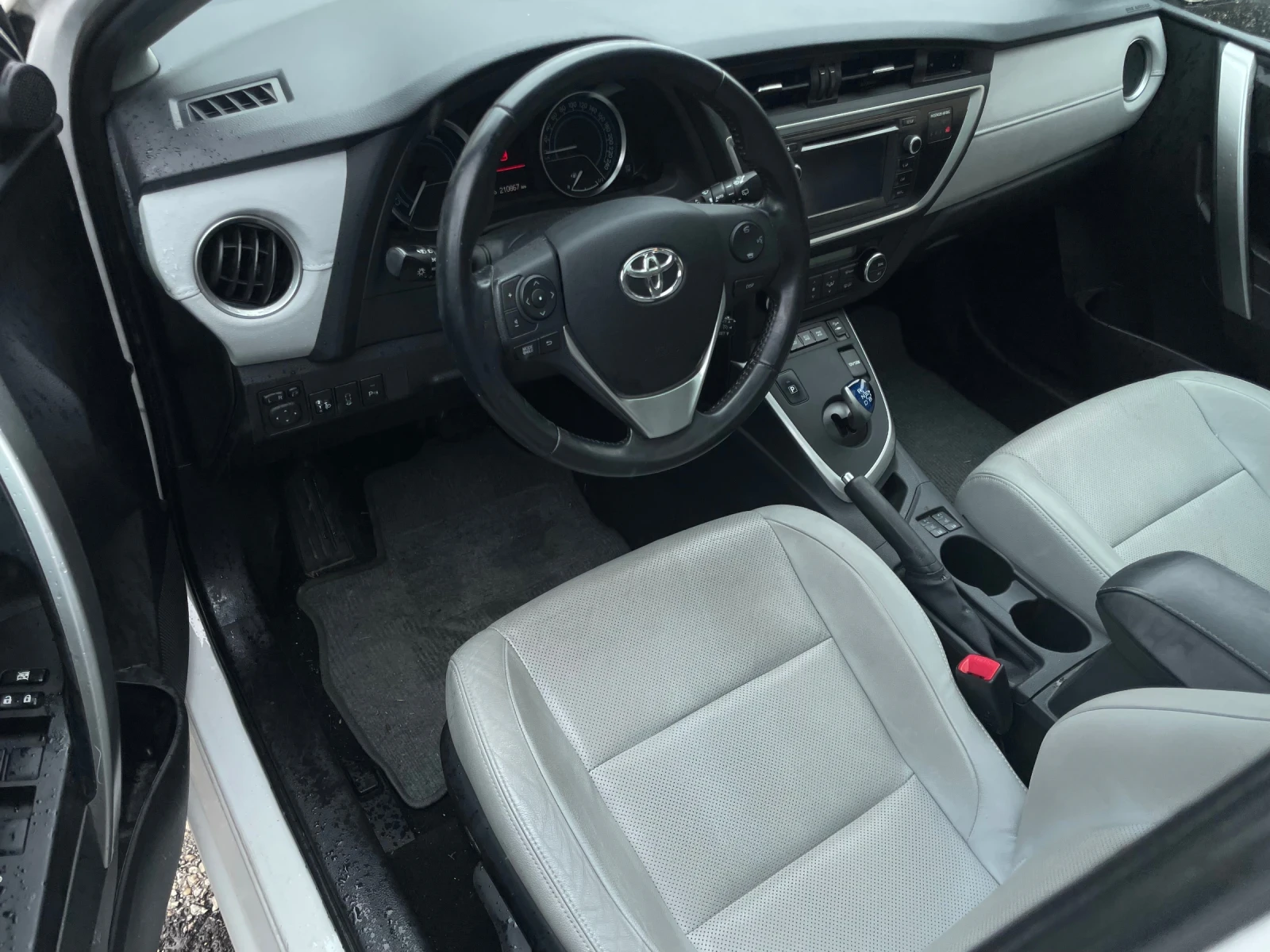Toyota Auris HYBRID | Mobile.bg � ����������� 13