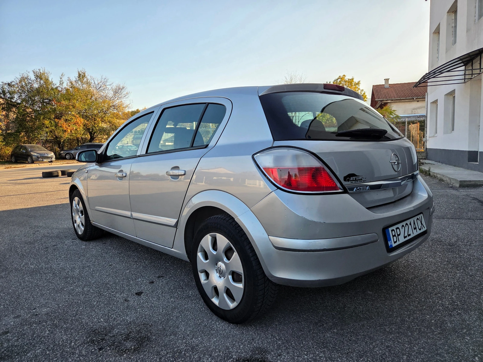 Opel Astra 1.4 - изображение 3