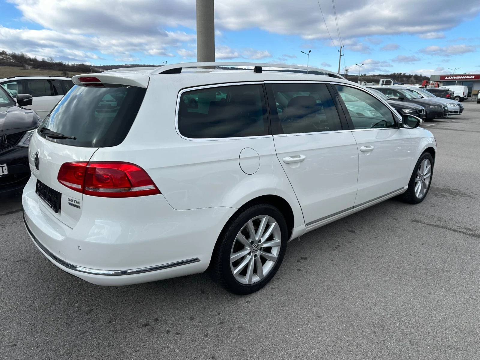 VW Passat 2.0 TDI DSG Highline BlueMotion - изображение 4