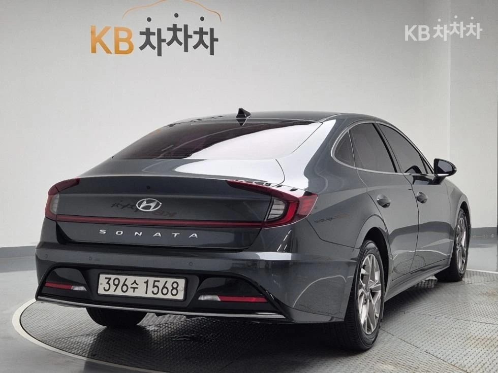 Hyundai Sonata 2.0 - изображение 3