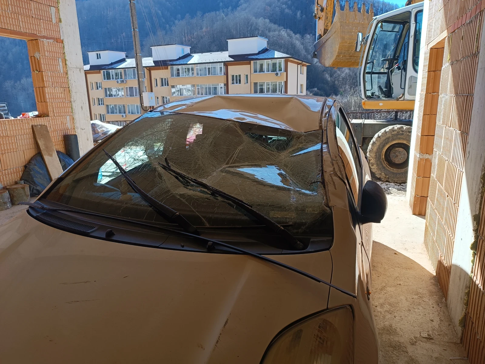 Toyota Yaris 1.3 - изображение 3