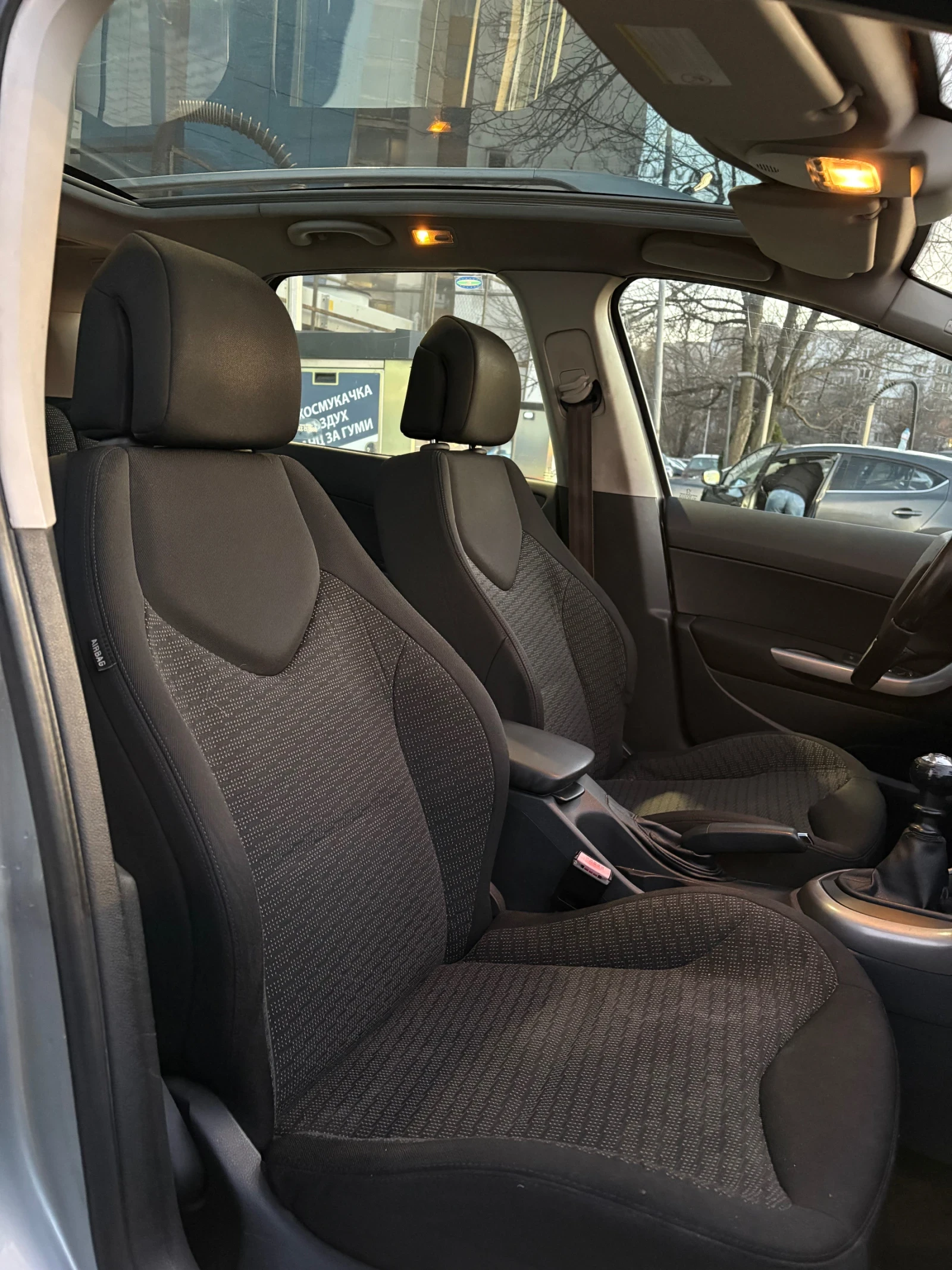 Peugeot 308, снимка 13 - Автомобили и джипове - 53774940