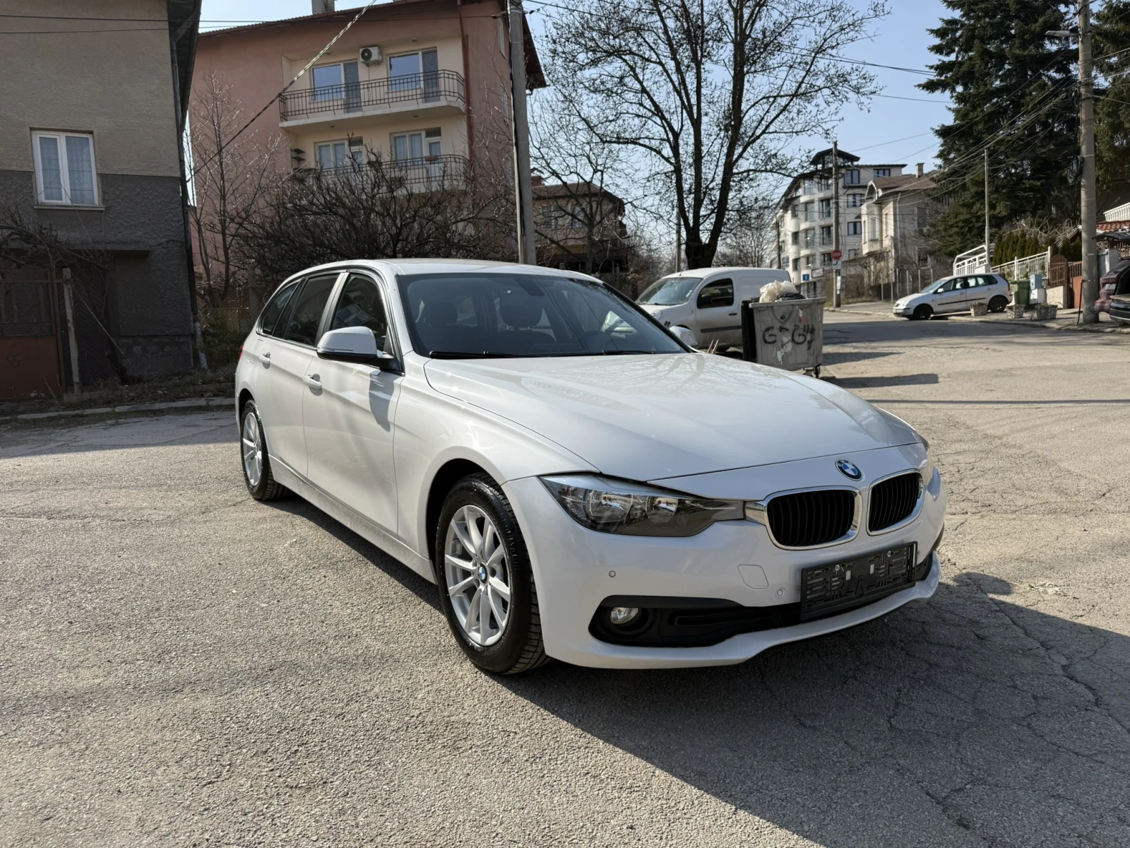 BMW 318 2.0D FACELIFT/NAVI, снимка 7 - Автомобили и джипове - 53787746