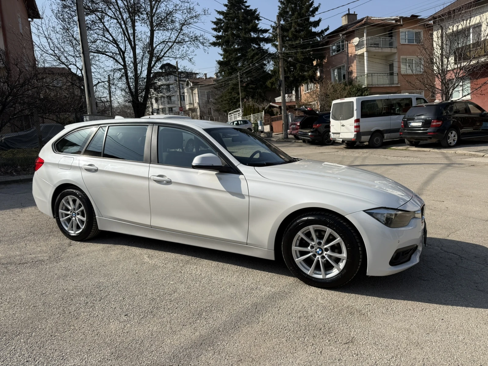 BMW 318 2.0D FACELIFT/NAVI, снимка 6 - Автомобили и джипове - 53787746