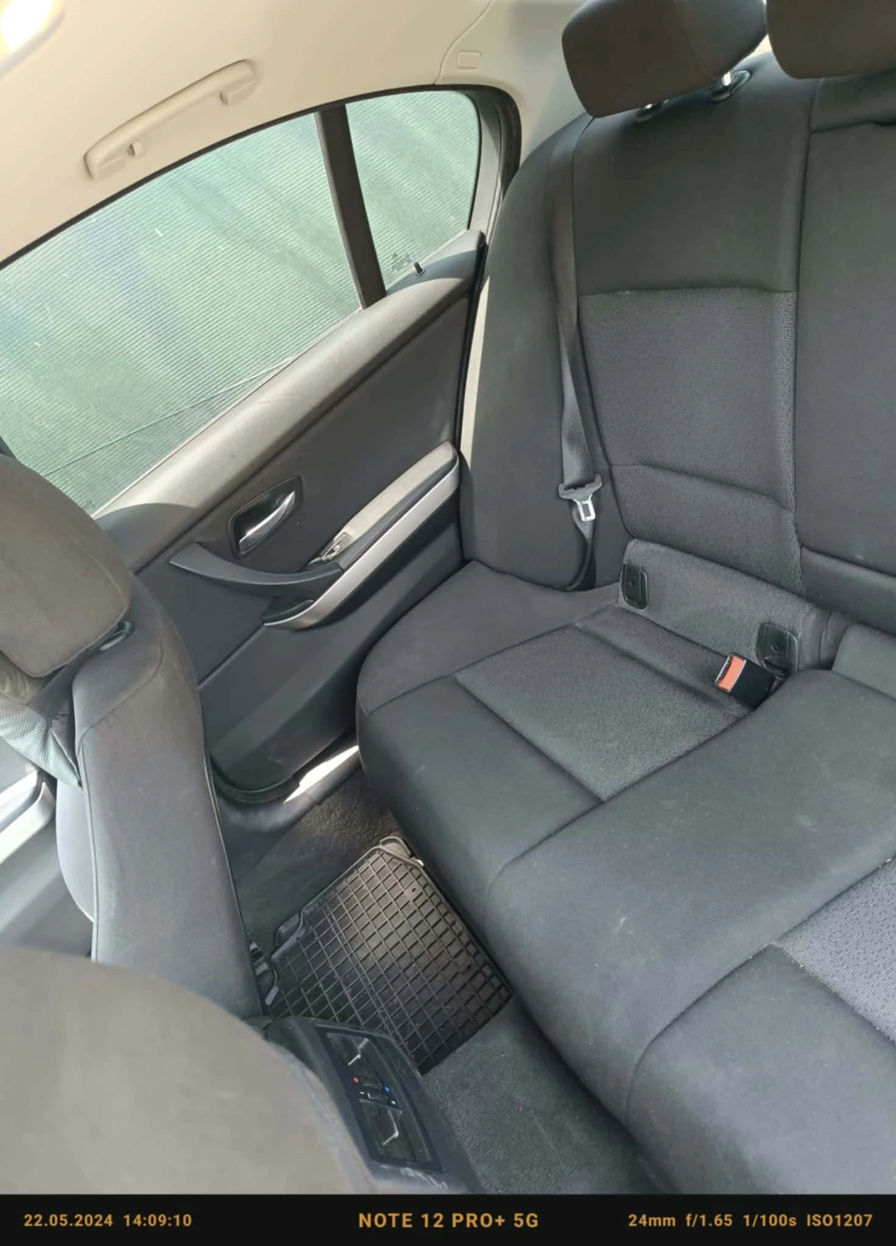 BMW 320 2.0, снимка 14 - Автомобили и джипове - 53839907