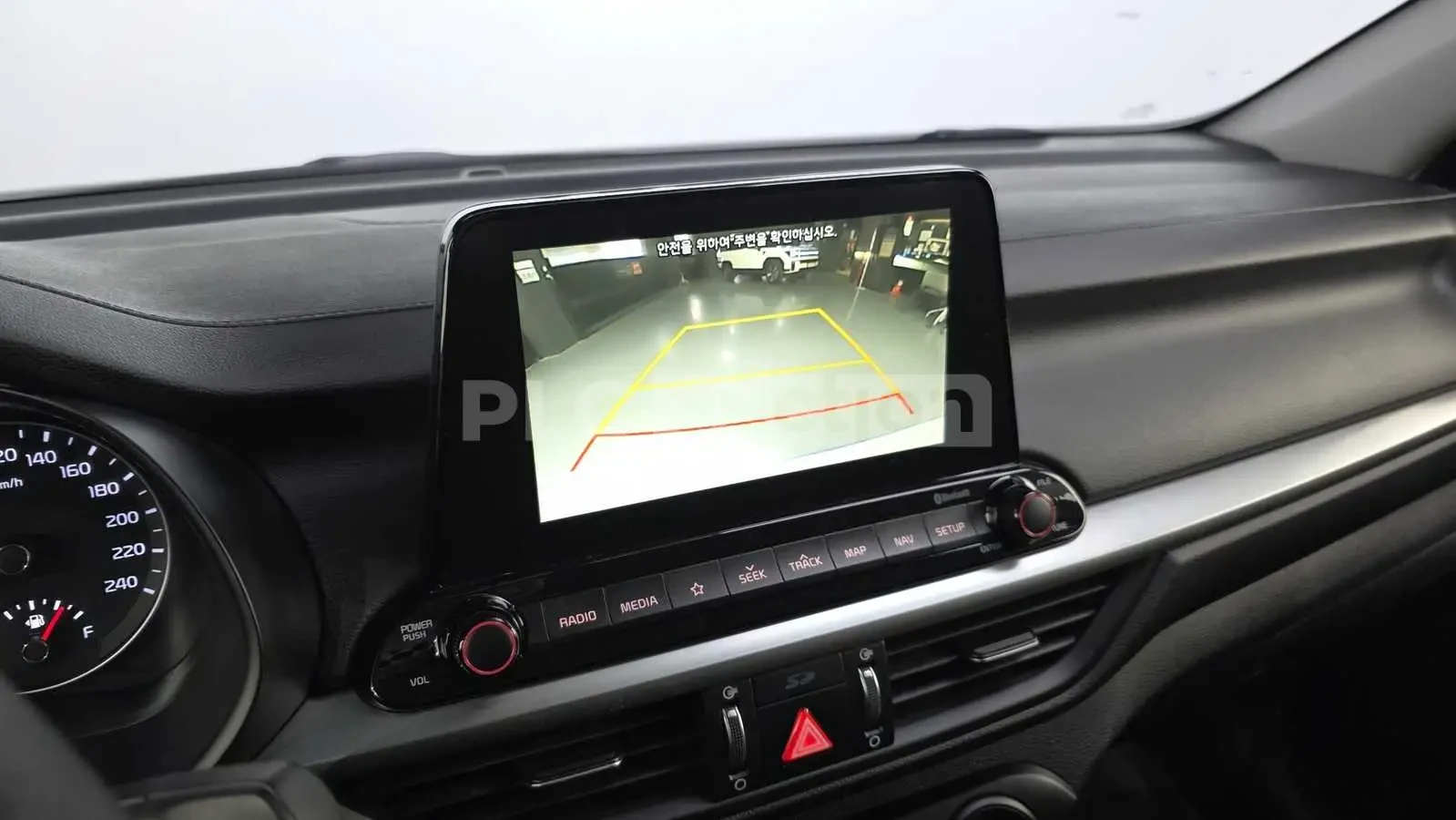 Kia K3, снимка 15 - Автомобили и джипове - 54160648